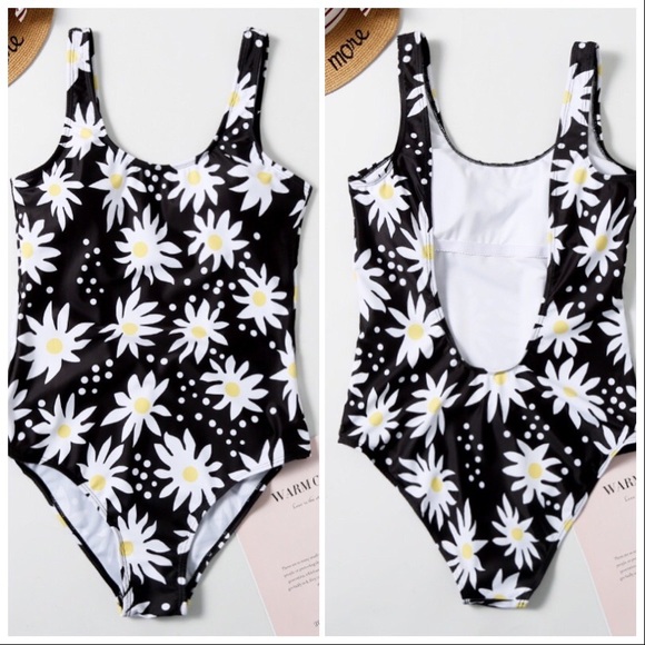 NEW‼️BLACK FLORAL ONE PIECE - bikini - Picture 3 of 3